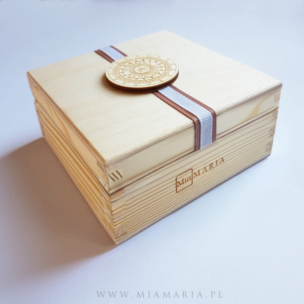 Drewniana skrzyneczka - I Komunia Święta