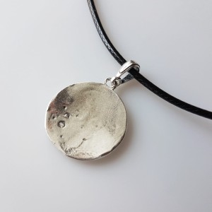 Grawer z tyłu pełnego Ducha Świętego