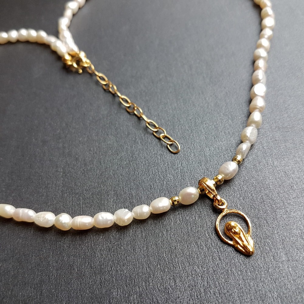 Naszyjnik (Mia Maria) z Matką Bożą i perłami